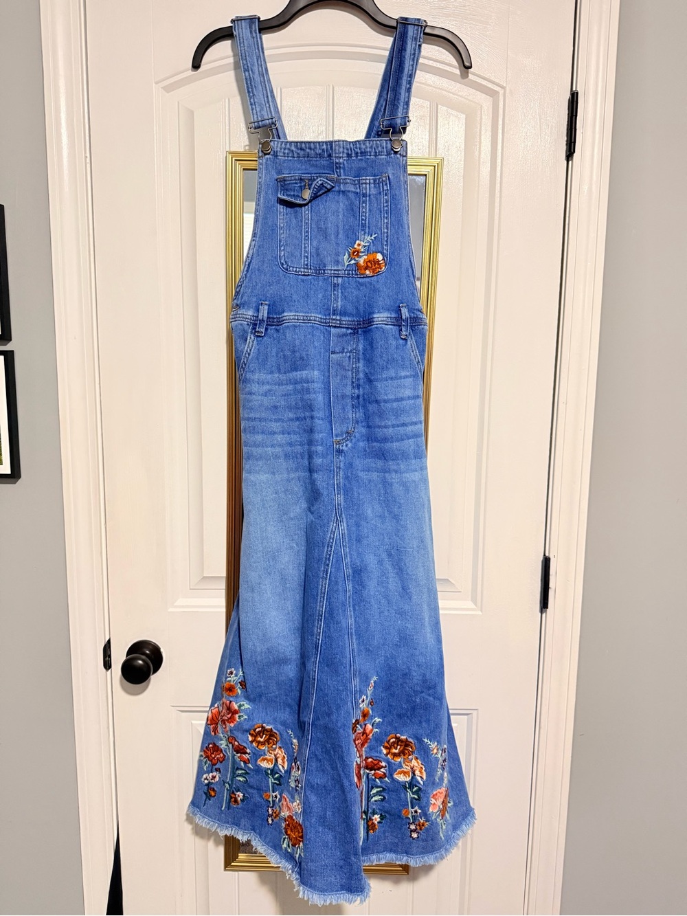 Women’s floral print denim overall dress